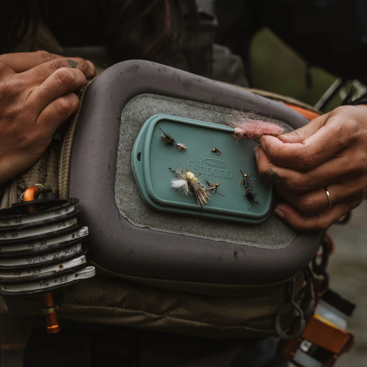 Fishpond Tacky Grande Fly Dock - MagPad